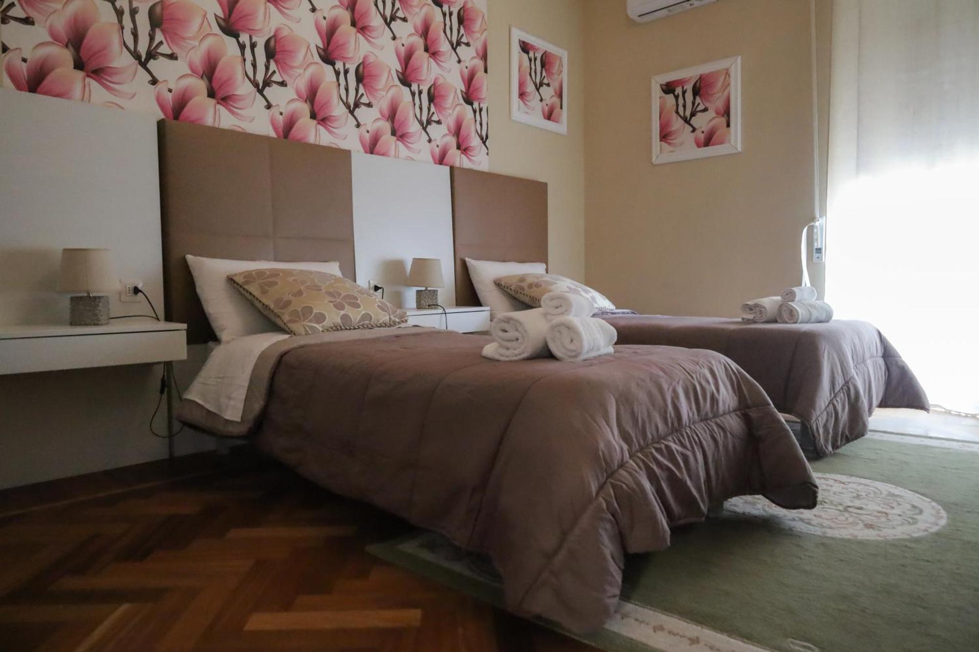 Accademia Apartment 사사리 외부 사진